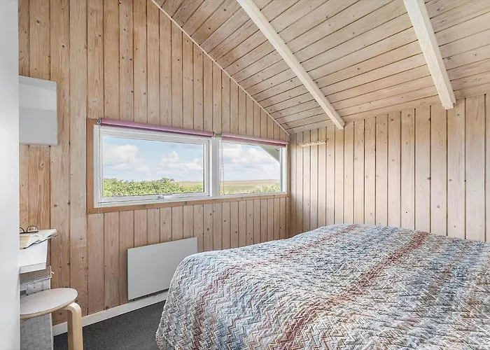 5536 Hvide Sande - Laust Diges Vej 9