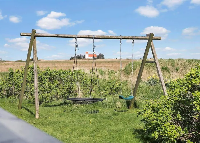 5536 Hvide Sande - Laust Diges Vej 9 *